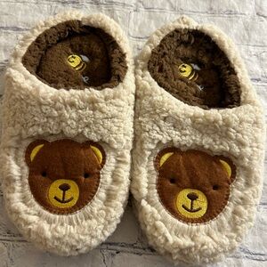 BEAR & BEE FUZZY OPEN BACK FUN SLIPPERS TAN/BROWN SLIPPERS SIZE MEDIUM